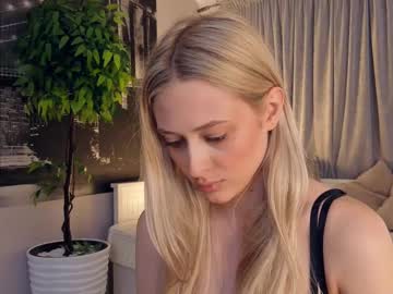 Cam for riley_show