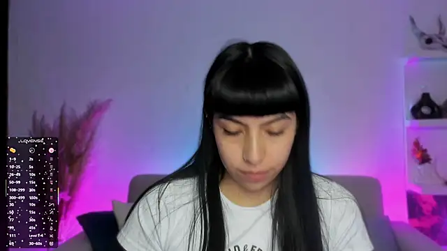 Stripchat Sex Cam for Saraa_Desiree