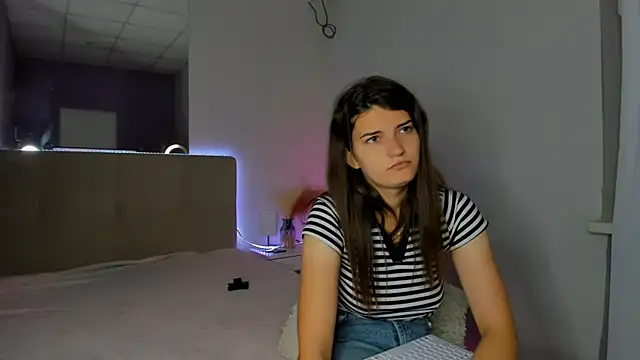 Stripchat Sex Cam for Laura_Leee