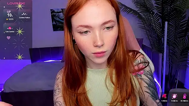 Stripchat Sex Cam for Maya_Light