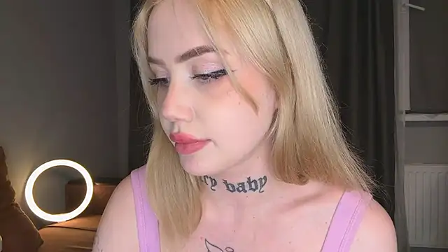 Stripchat Sex Cam for hanna_cry_baby