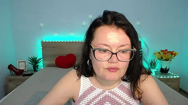 Stripchat Sex Cam for LolaHikls