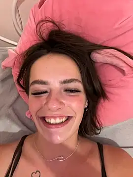 Stripchat Sex Cam for KinkyXellie