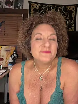 Stripchat Sex Cam for SuzyCatzz