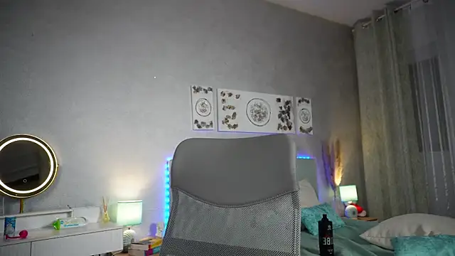 Stripchat Sex Cam for MikaSweety