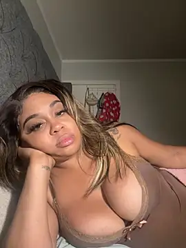 Stripchat Sex Cam for camiliaskye