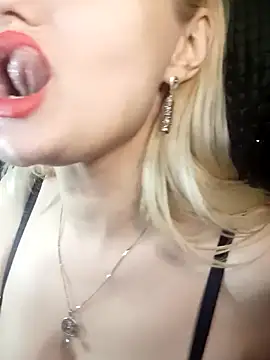 Stripchat Sex Cam for Freya_Milf