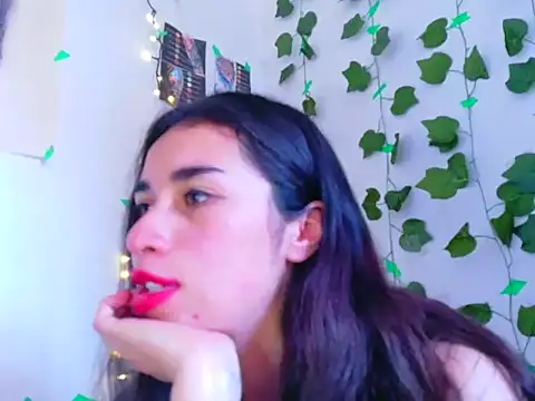 Stripchat Sex Cam for lucywhite13