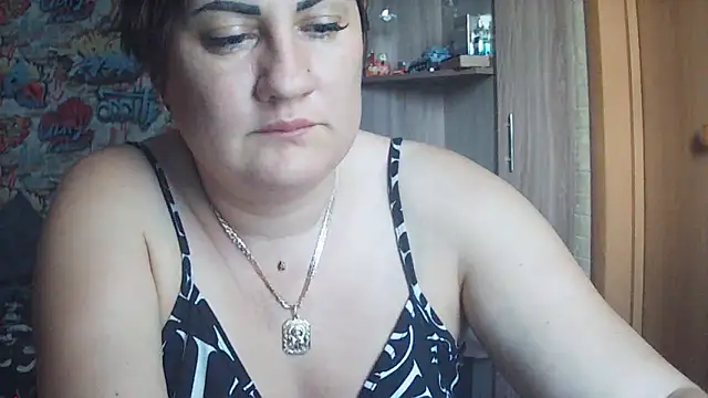 Stripchat Sex Cam for LucyWowx
