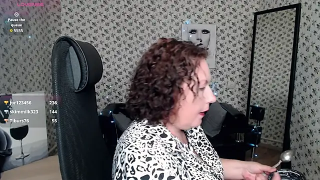 Stripchat Sex Cam for milf_hornys