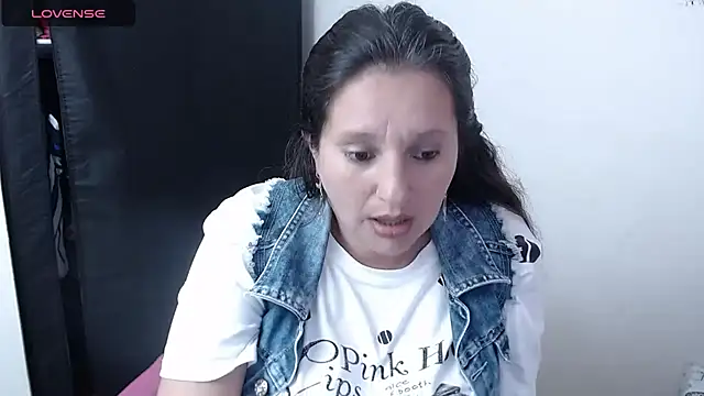 Stripchat Sex Cam for CristialJones_