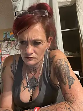 Stripchat Sex Cam for renegade_vyxxen