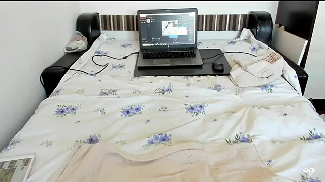 Stripchat Sex Cam for sweet-tinqerbell