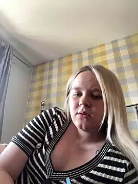 Stripchat Sex Cam for princess_blondex
