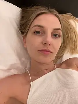 Stripchat Sex Cam for LilSunny77