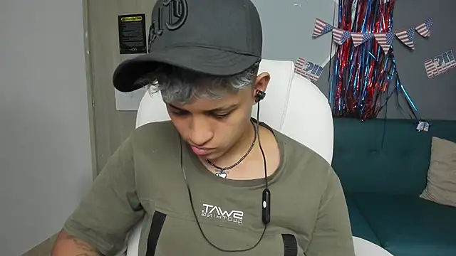 Stripchat Sex Cam for Dominick_jones