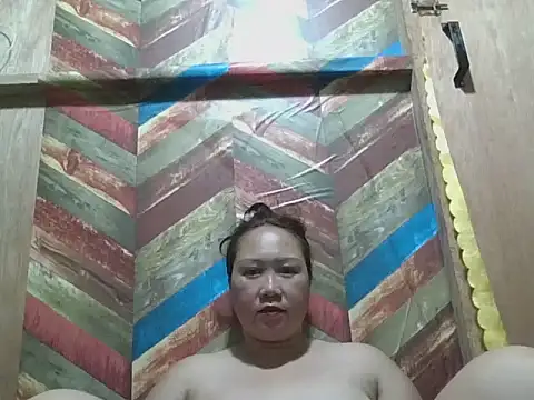 Stripchat Sex Cam for prettywetmom88