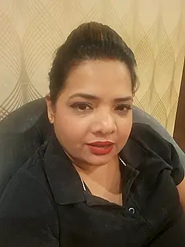 Stripchat Sex Cam for Creamyqueen_69