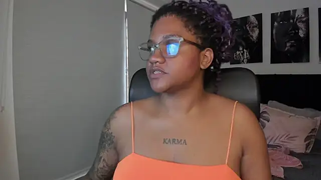 Stripchat Sex Cam for ZahraRose