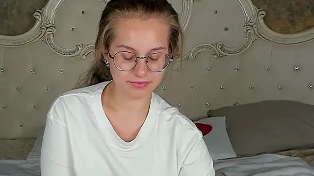 Stripchat Sex Cam for RileyMimicho