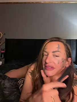 Stripchat Sex Cam for tattooedvixen