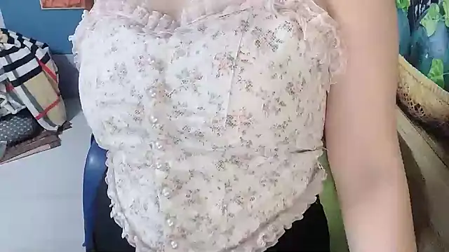 Stripchat Sex Cam for cherry_2005
