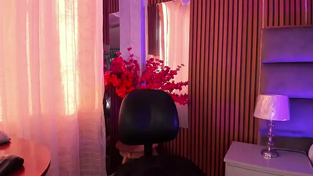 Stripchat Sex Cam for LunaaFerrari