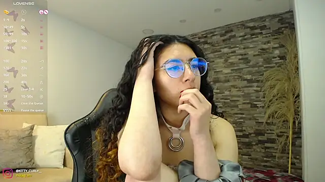 Stripchat Sex Cam for Kitty__Curly