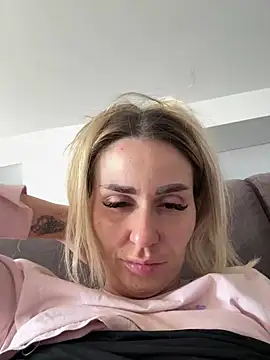 Stripchat Sex Cam for sarrarafffy