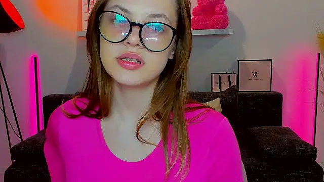 Stripchat Sex Cam for rora_skyline