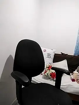 Stripchat Sex Cam for Madisoncurvy