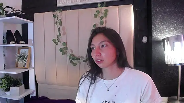 Stripchat Sex Cam for kendall_saenz