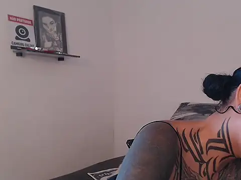 Stripchat Sex Cam for Perola__May