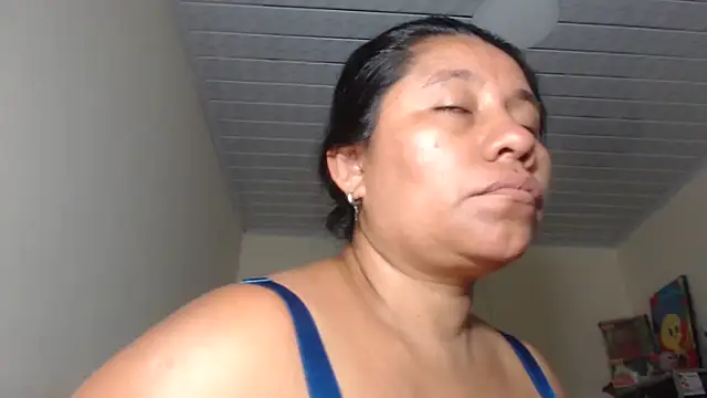 Stripchat Sex Cam for adrixxx38